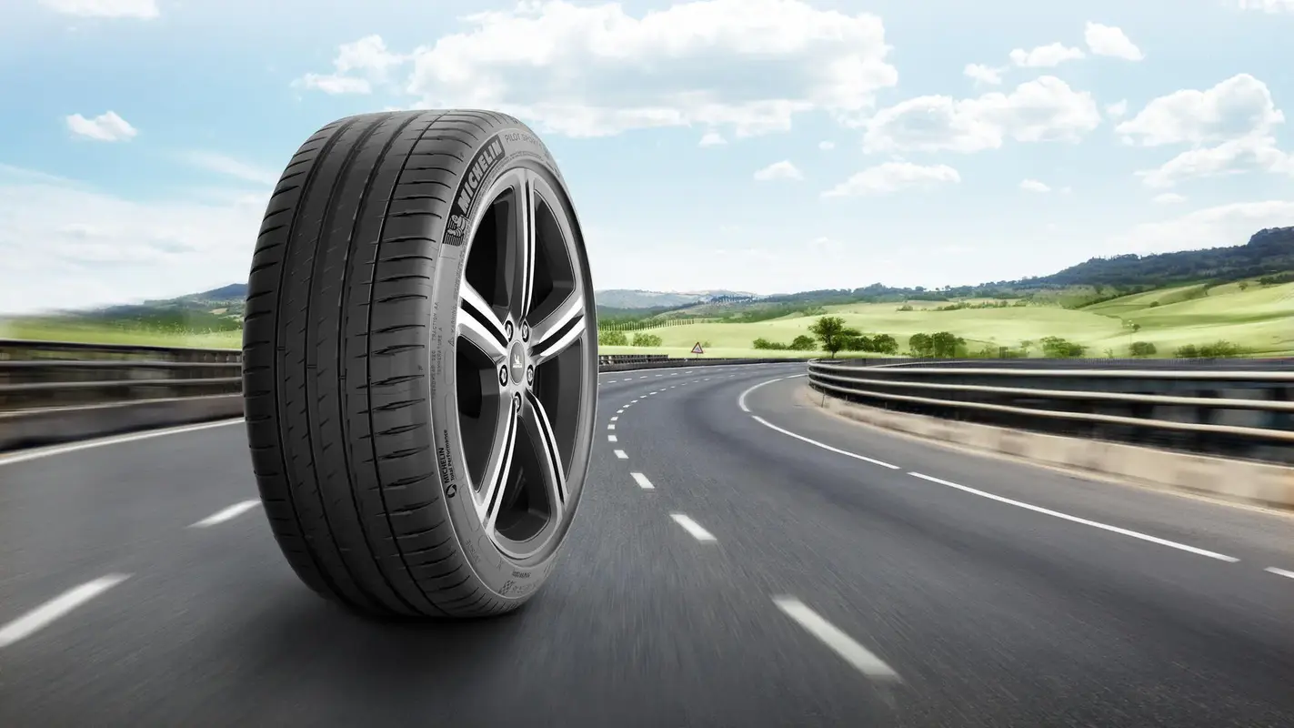 Michelin PILOT SPORT 4: Üreticinin model tanıtımı
